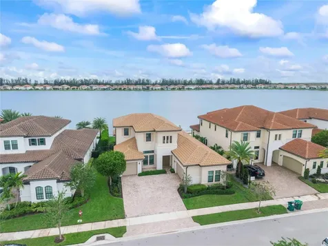 9025 Parkland Bay Drive Parkland FL 33076