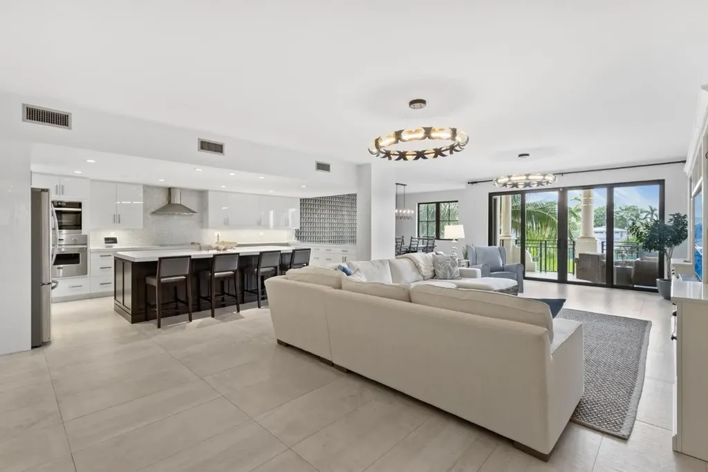 1532 SE 12th Street Fort Lauderdale FL 33316