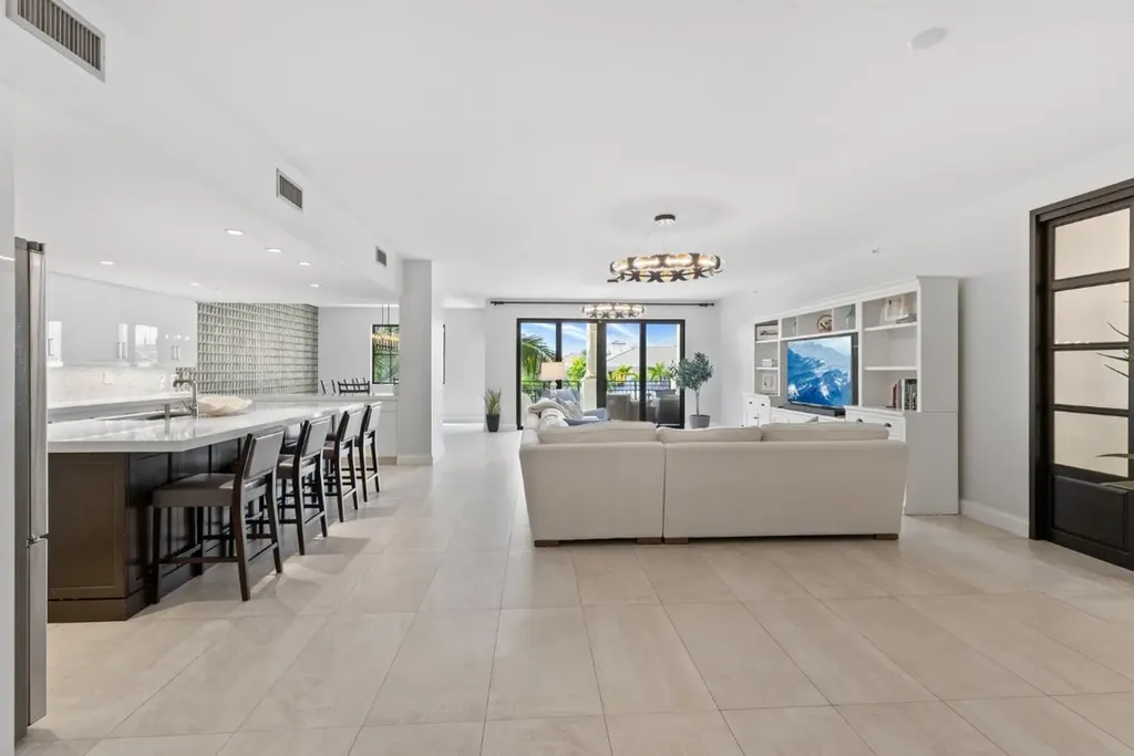 1532 SE 12th Street Fort Lauderdale FL 33316