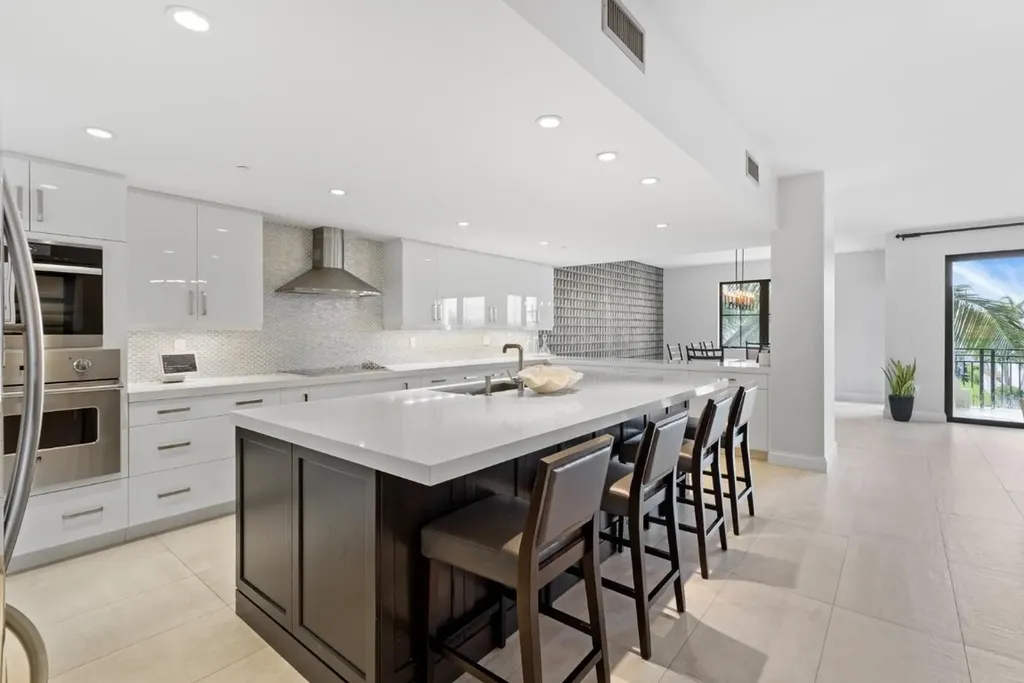 1532 SE 12th Street Fort Lauderdale FL 33316
