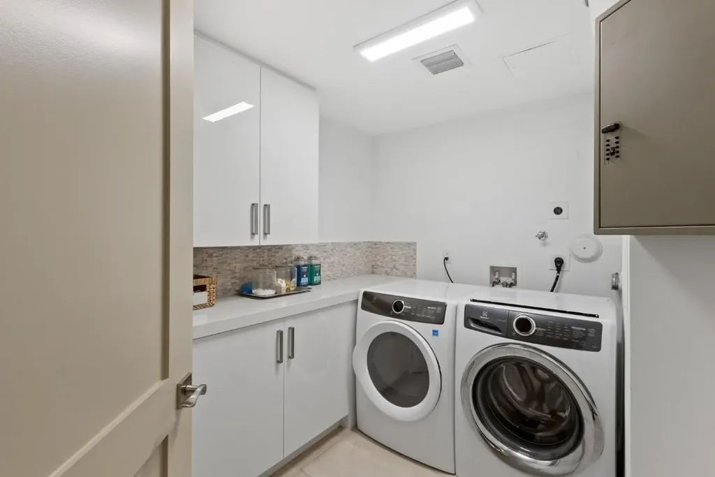 1532 SE 12th Street Fort Lauderdale FL 33316