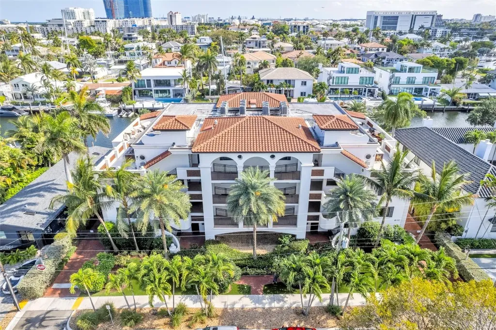 1532 SE 12th Street Fort Lauderdale FL 33316