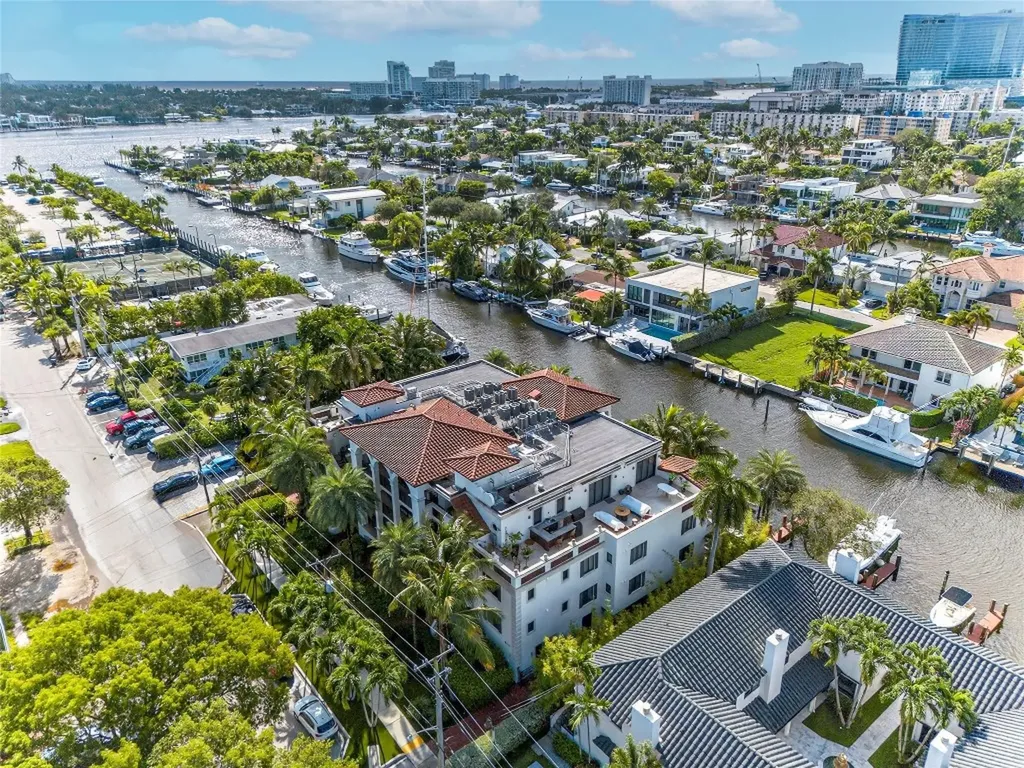 1532 SE 12th Street Fort Lauderdale FL 33316