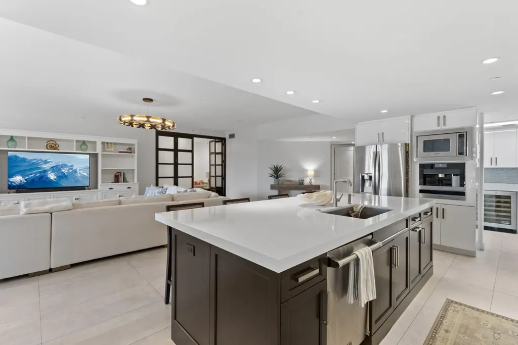 1532 SE 12th Street Fort Lauderdale FL 33316