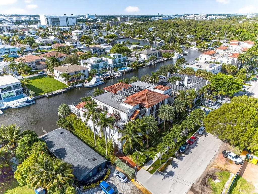 1532 SE 12th Street Fort Lauderdale FL 33316
