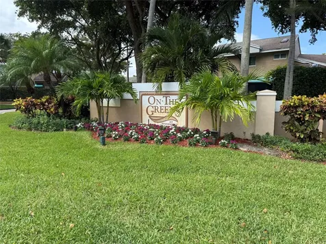 7081 Woodmont Way Tamarac FL 33321