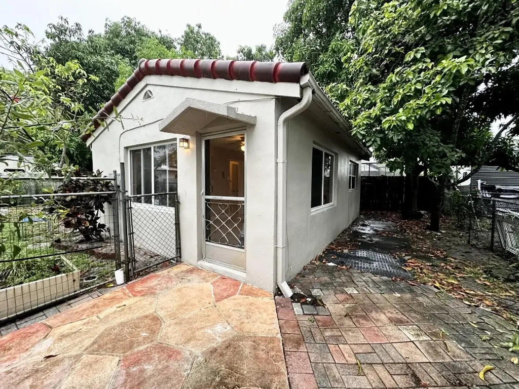 10335 NW 26th Avenue Miami FL 33147