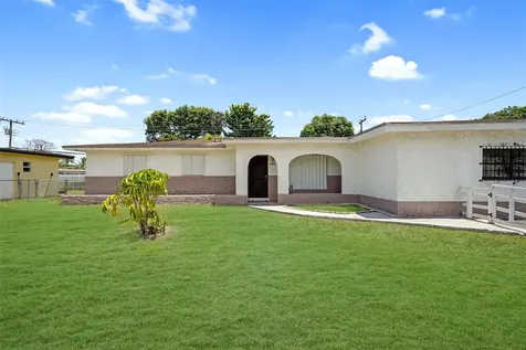 4260 NW 173rd Drive Miami Gardens FL 33055