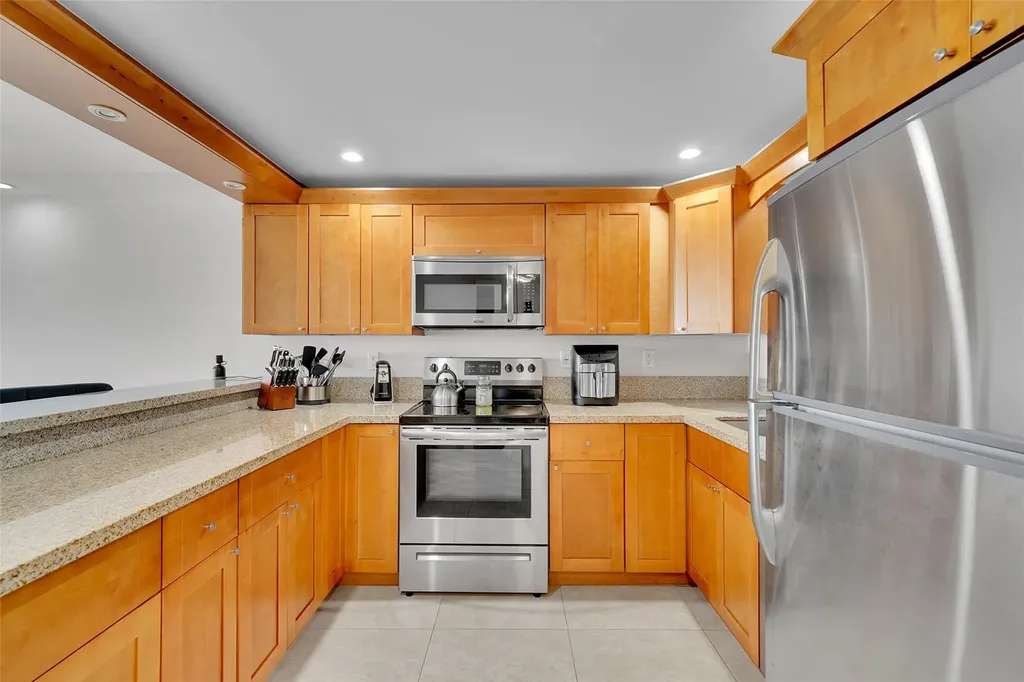 400 N Surf Road Hollywood FL 33019