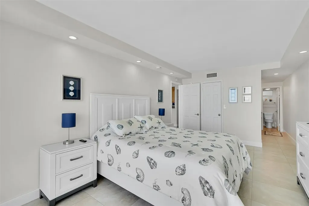 400 N Surf Road Hollywood FL 33019