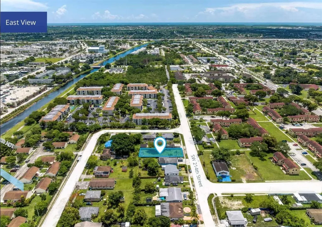 11417 SW 214th Miami FL 33189