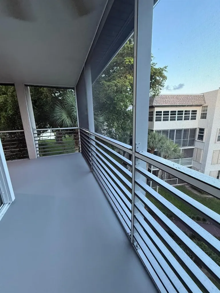 9480 Poinciana Place Davie FL 33324