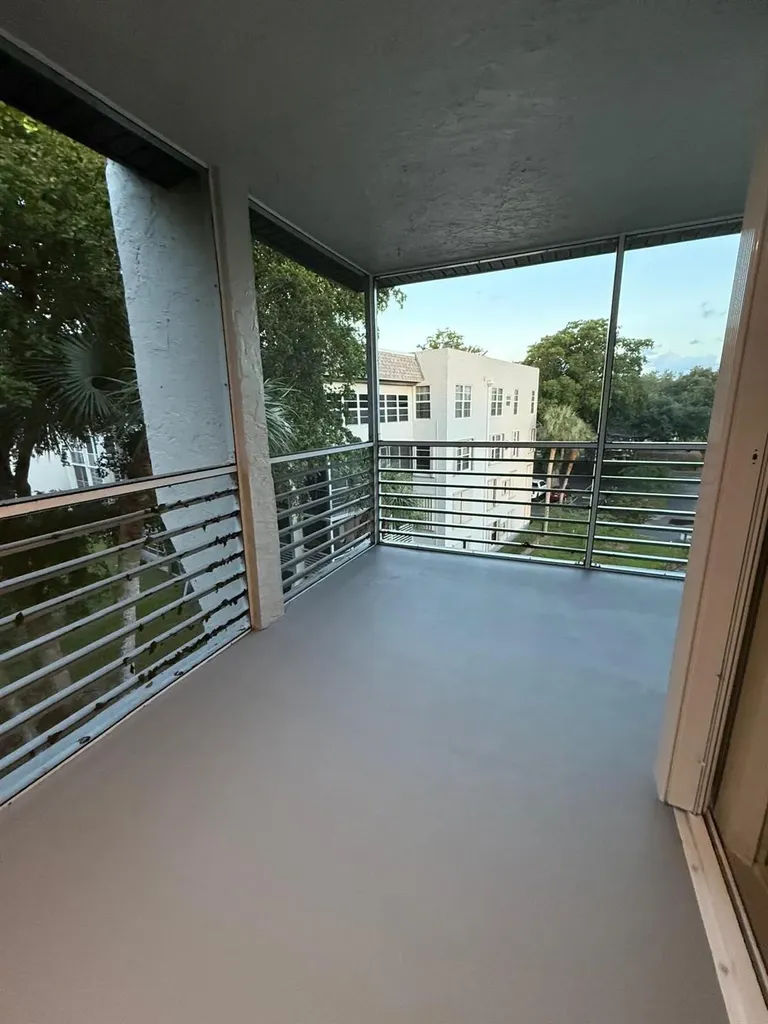 9480 Poinciana Place Davie FL 33324