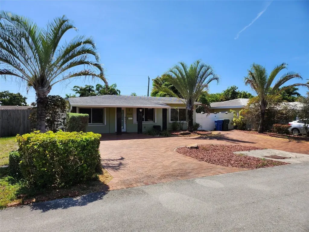 4610 NE 3rd Avenue Fort Lauderdale FL 33334