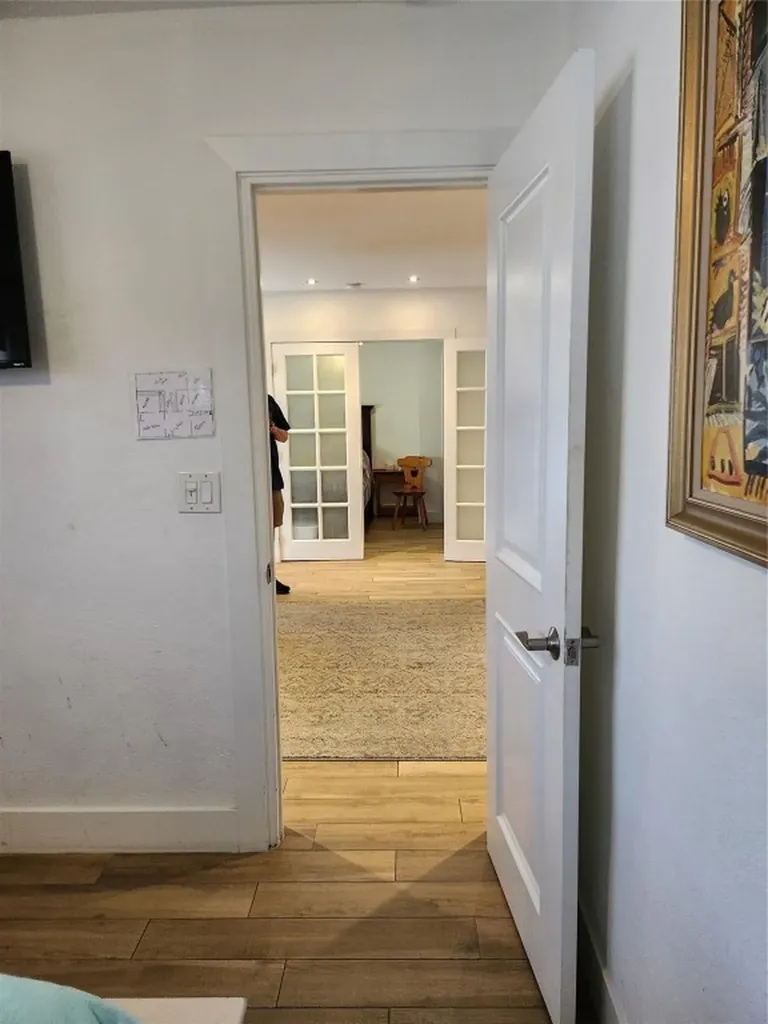 4610 NE 3rd Avenue Fort Lauderdale FL 33334