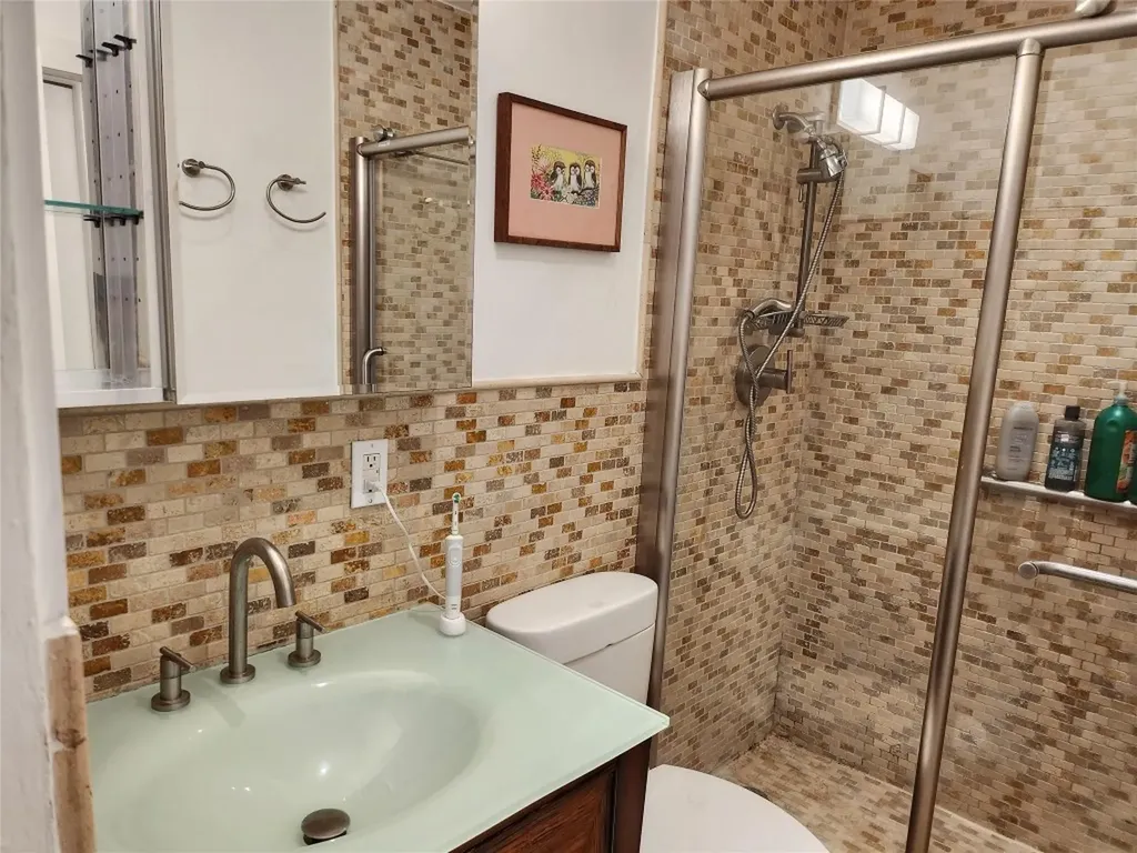 4610 NE 3rd Avenue Fort Lauderdale FL 33334