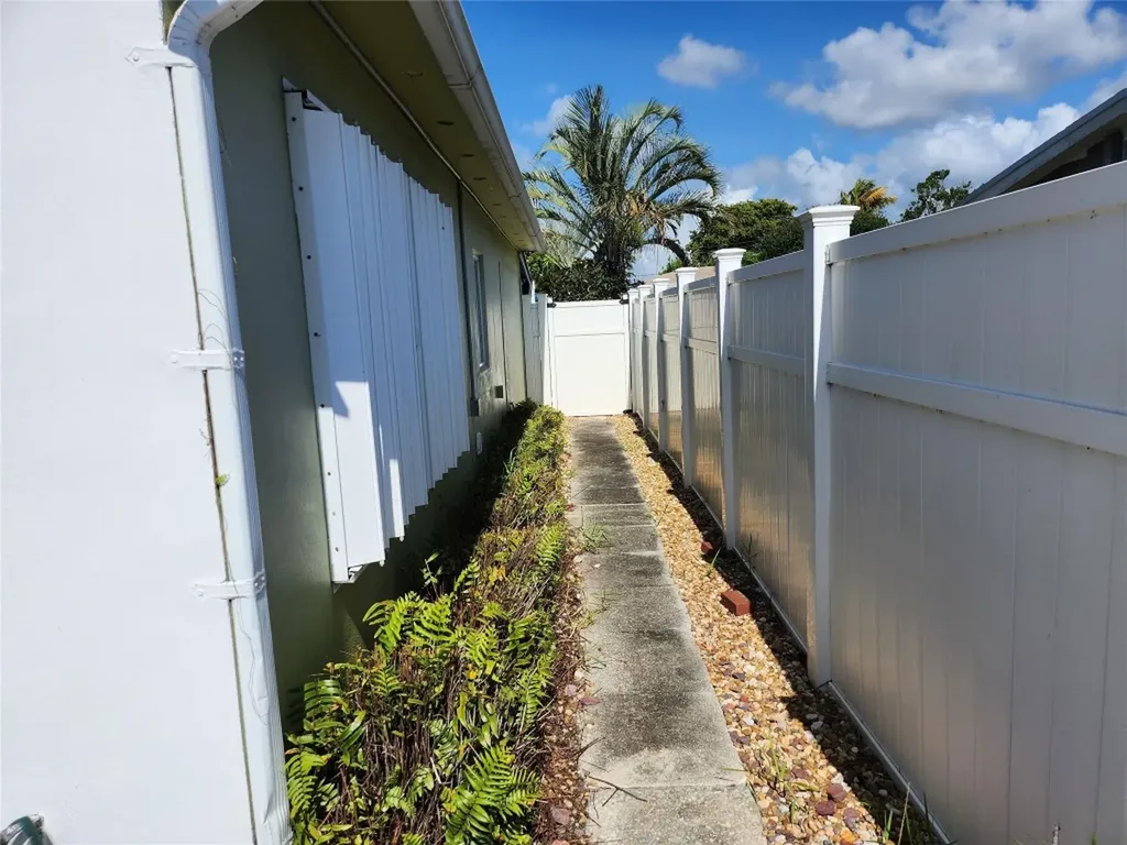 4610 NE 3rd Avenue Fort Lauderdale FL 33334