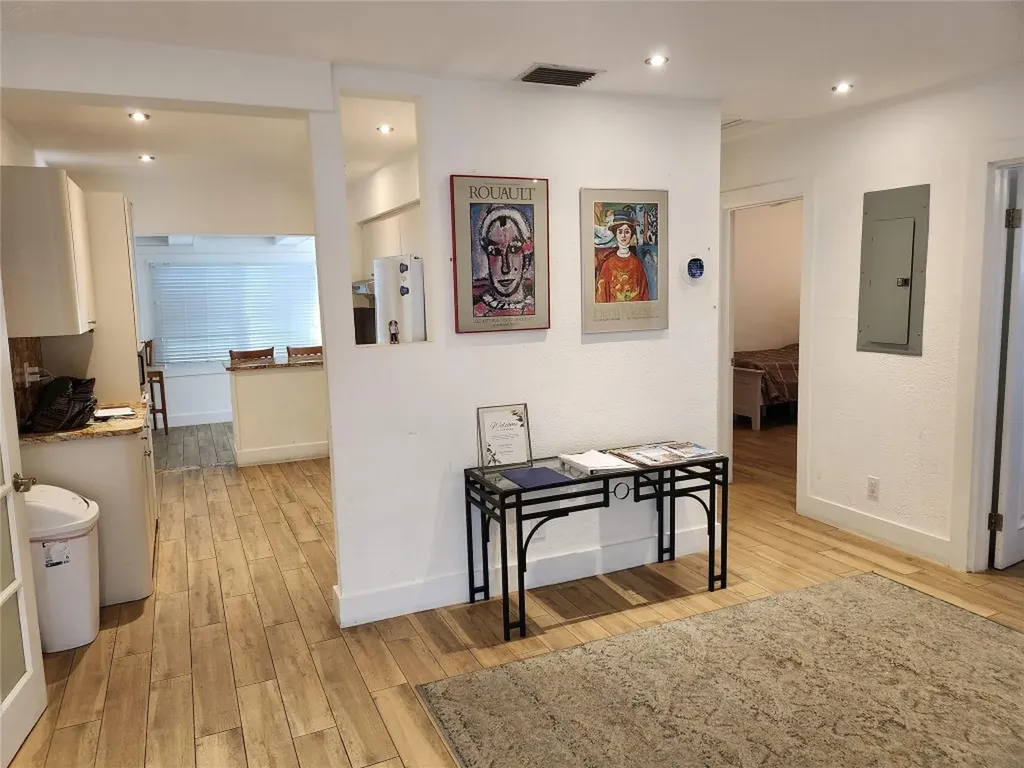 4610 NE 3rd Avenue Fort Lauderdale FL 33334