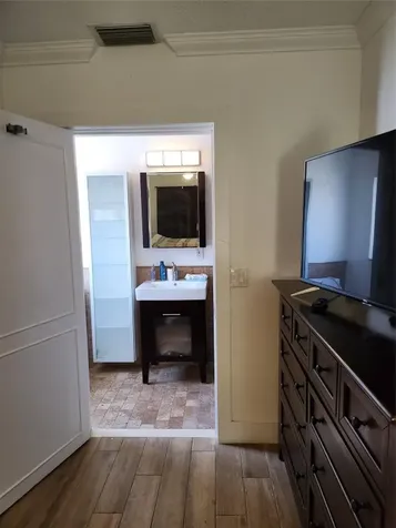 4610 NE 3rd Avenue Fort Lauderdale FL 33334