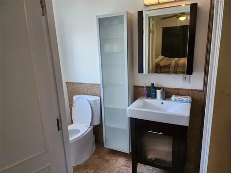 4610 NE 3rd Avenue Fort Lauderdale FL 33334