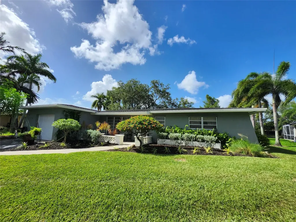10321 NW 18th Place Pembroke Pines FL 33026