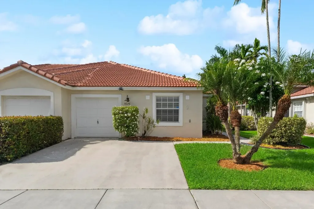 5076 N La Sedona Circle Delray Beach FL 33484