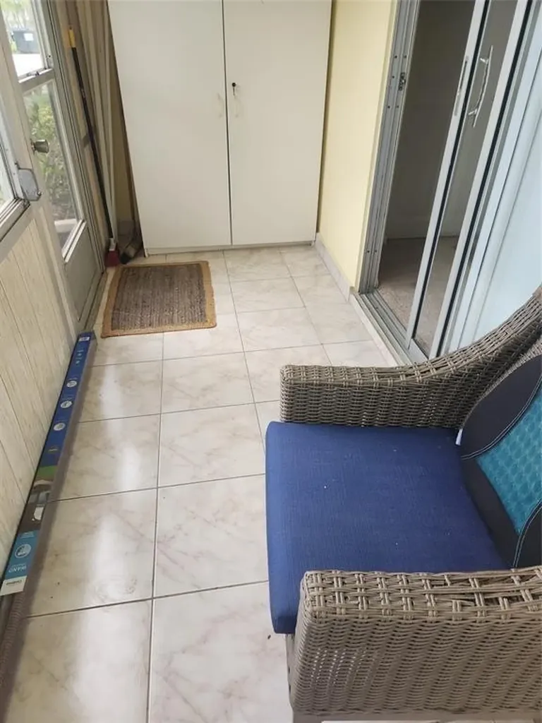218 Farnham J Deerfield Beach FL 33442