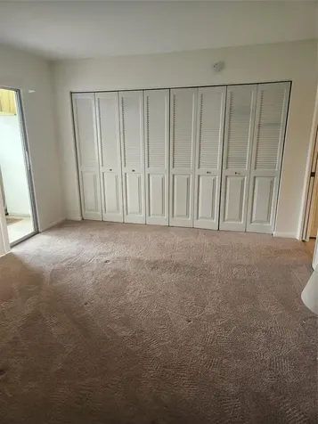 218 Farnham J Deerfield Beach FL 33442