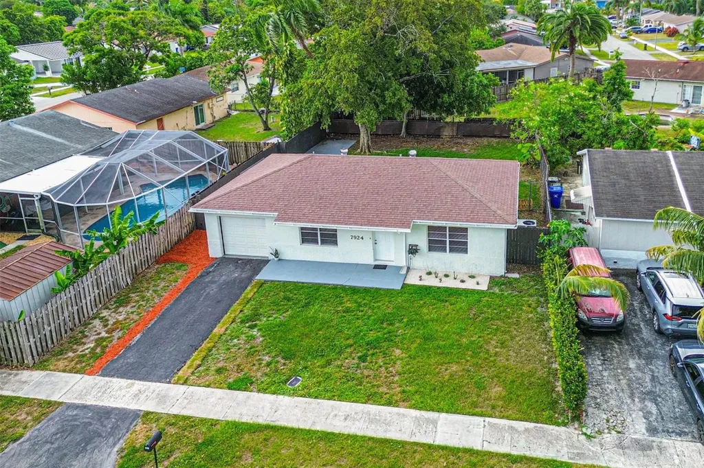 7924 SW 3rd Court North Lauderdale FL 33068