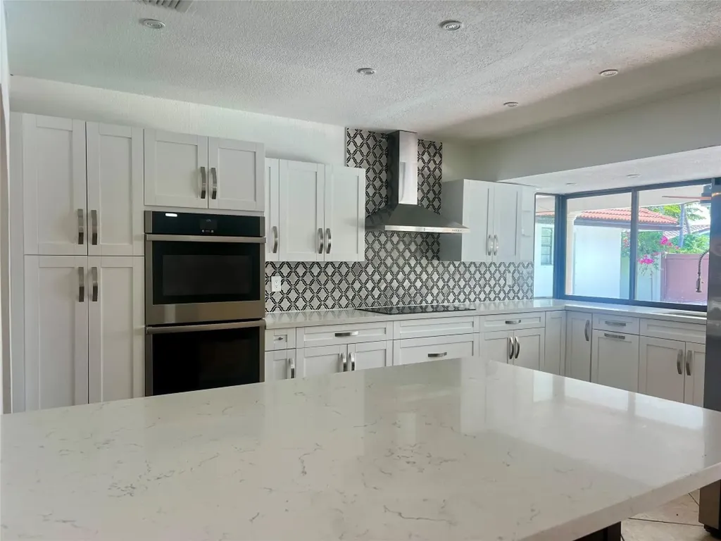 4000 N 37th Avenue Hollywood FL 33021