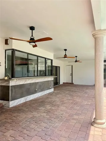 4000 N 37th Avenue Hollywood FL 33021