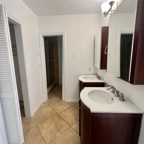 4000 N 37th Avenue Hollywood FL 33021