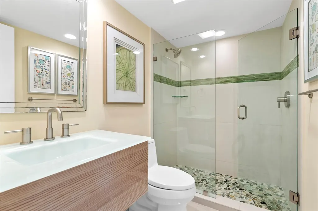 555 Oaks Lane Pompano Beach FL 33069