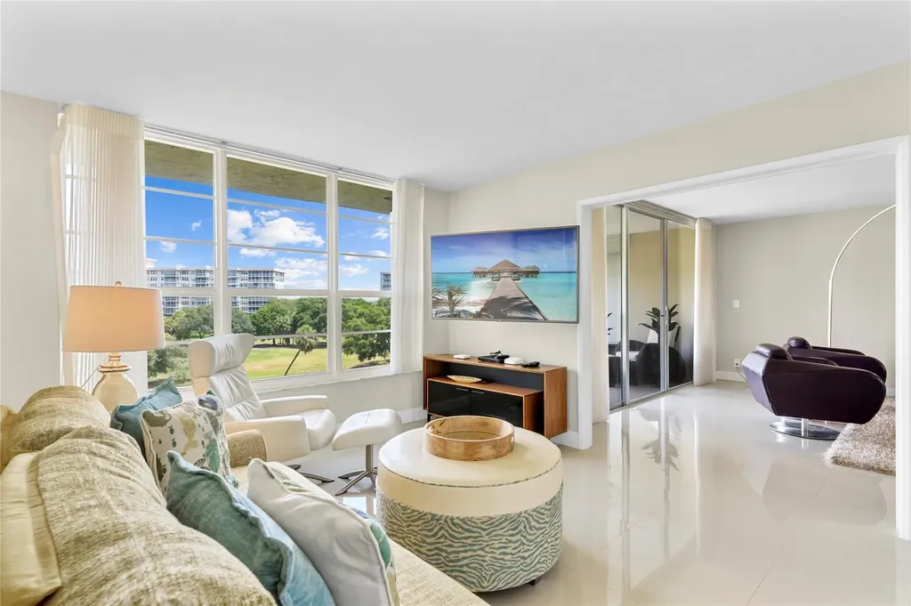 555 Oaks Lane Pompano Beach FL 33069