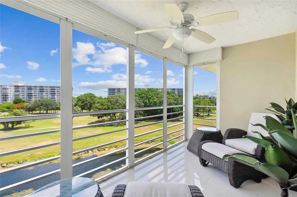 555 Oaks Lane Pompano Beach FL 33069