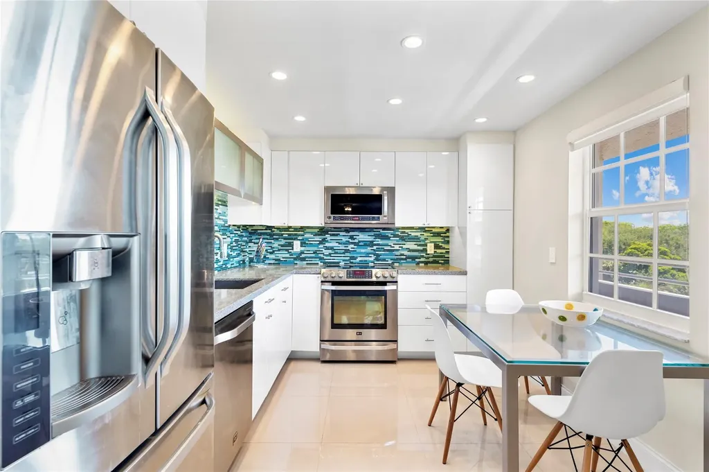 555 Oaks Lane Pompano Beach FL 33069