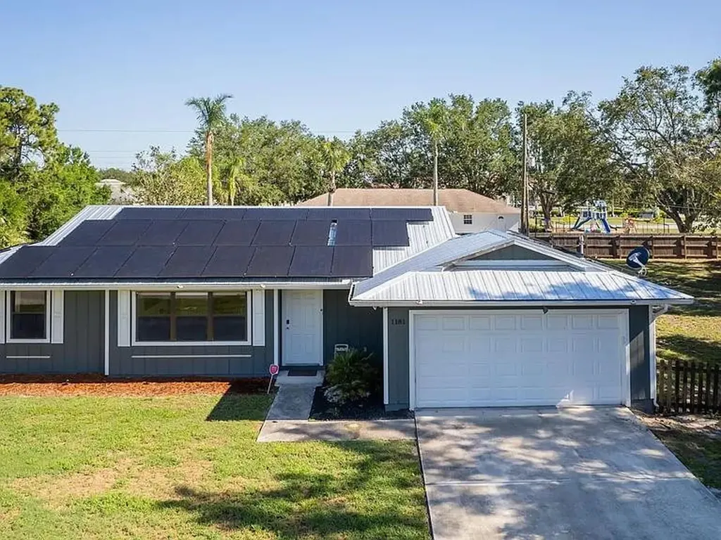 1181 SW Goodman Avenue Port St Lucie FL 34953