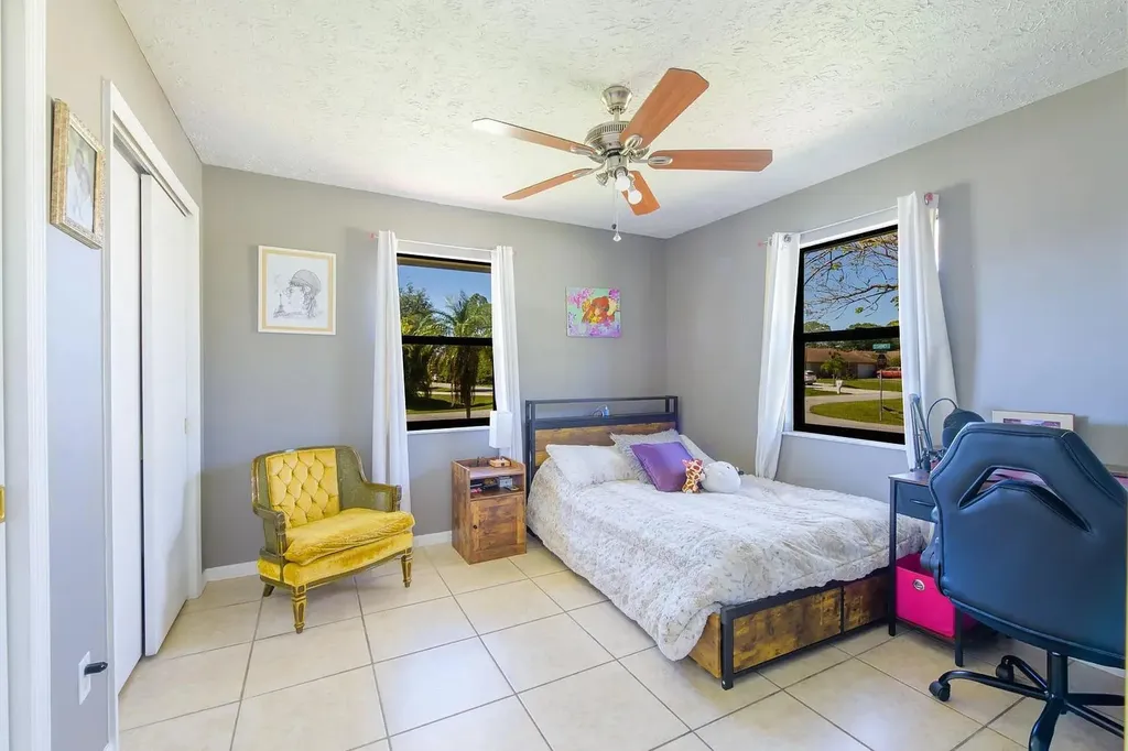 1181 SW Goodman Avenue Port St Lucie FL 34953