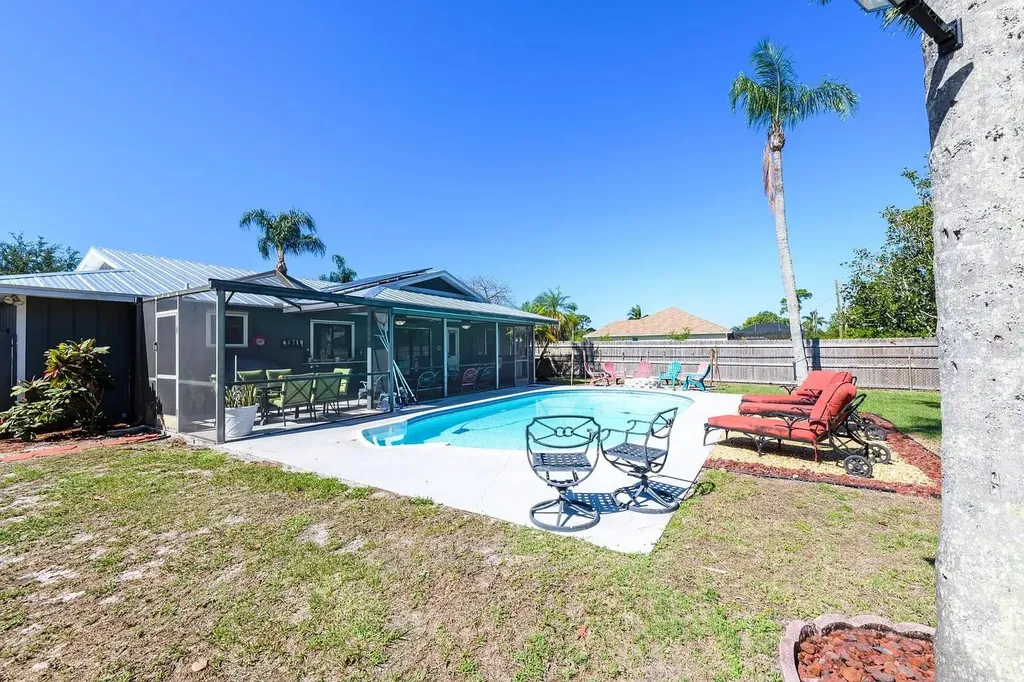 1181 SW Goodman Avenue Port St Lucie FL 34953