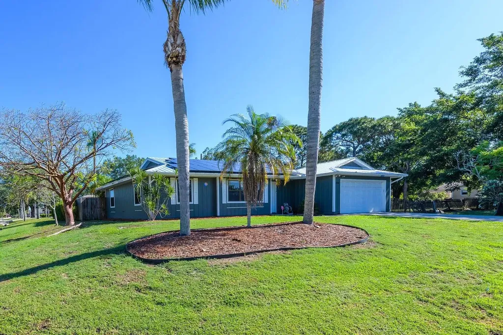 1181 SW Goodman Avenue Port St Lucie FL 34953
