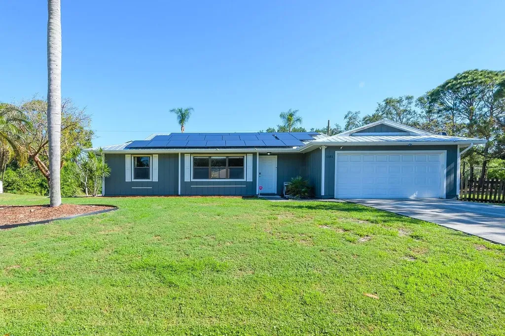 1181 SW Goodman Avenue Port St Lucie FL 34953