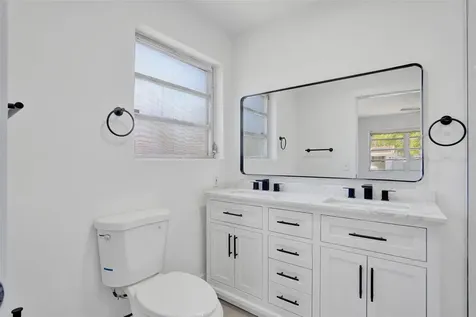 4017 NE 18th Avenue Oakland Park FL 33334