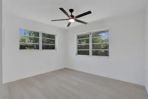 4017 NE 18th Avenue Oakland Park FL 33334