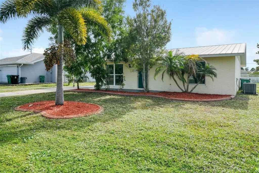 118 SW Ray Avenue Port St Lucie FL 34983