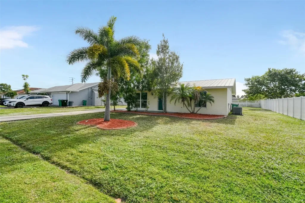 118 SW Ray Avenue Port St Lucie FL 34983