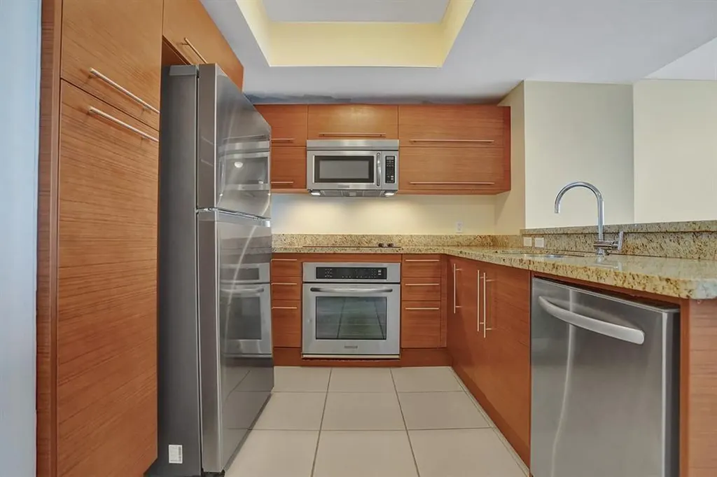 2641 N Flamingo Road Sunrise FL 33323