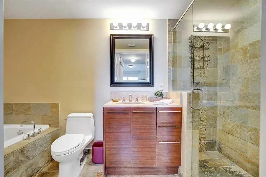 2641 N Flamingo Road Sunrise FL 33323