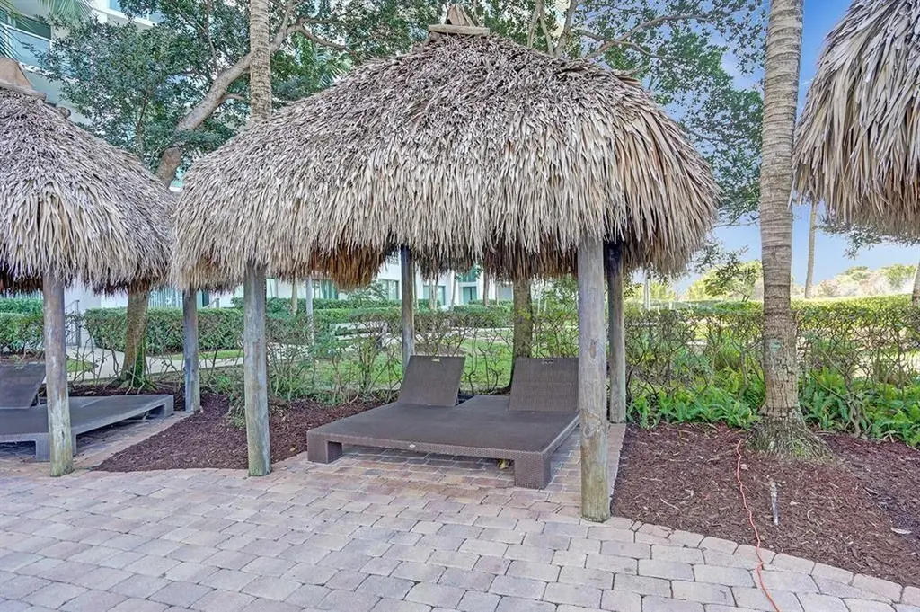 2641 N Flamingo Road Sunrise FL 33323