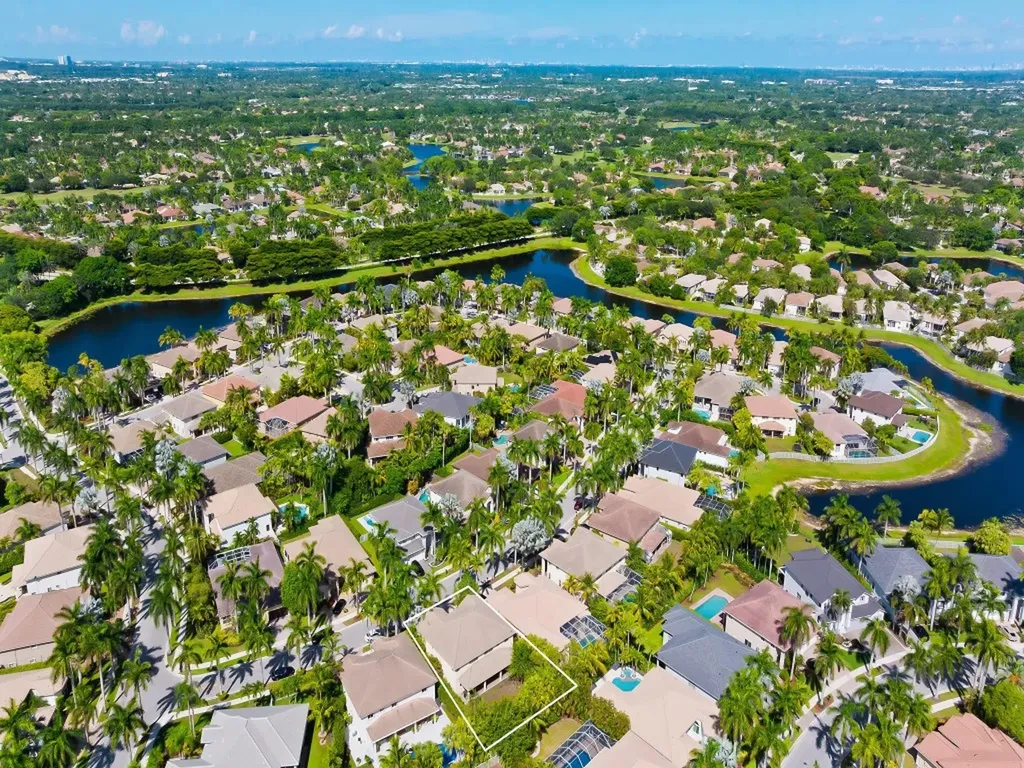 2459 Greenbrier Court Weston FL 33327