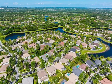 2459 Greenbrier Court Weston FL 33327